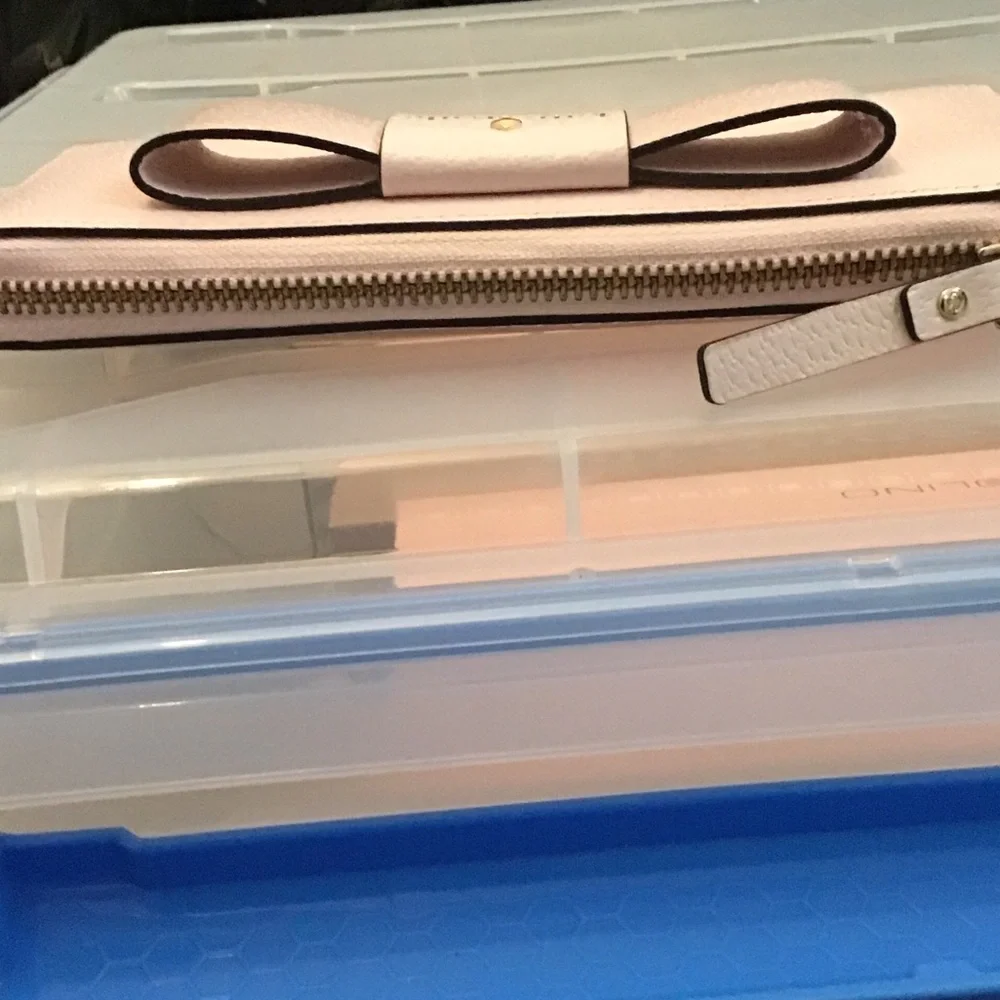 Kate Spade Blush Bow Wallet - Picture 3 of 12